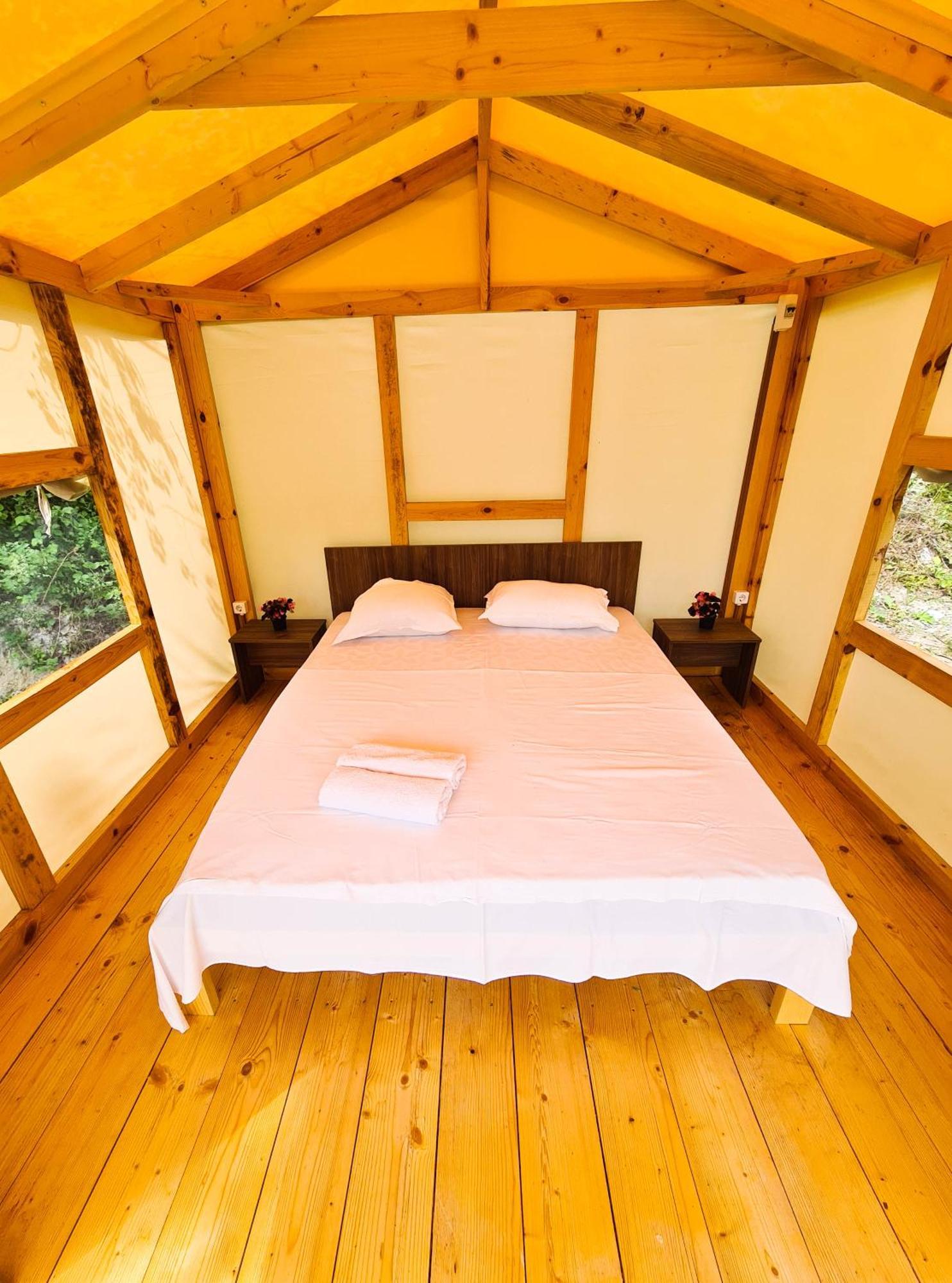 Camping Saint George Topola Buitenkant foto